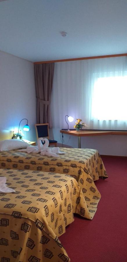 Iris Hotel Bors Buitenkant foto