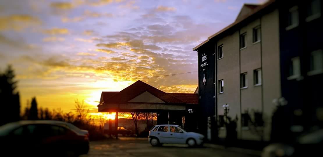 Iris Hotel Bors Buitenkant foto