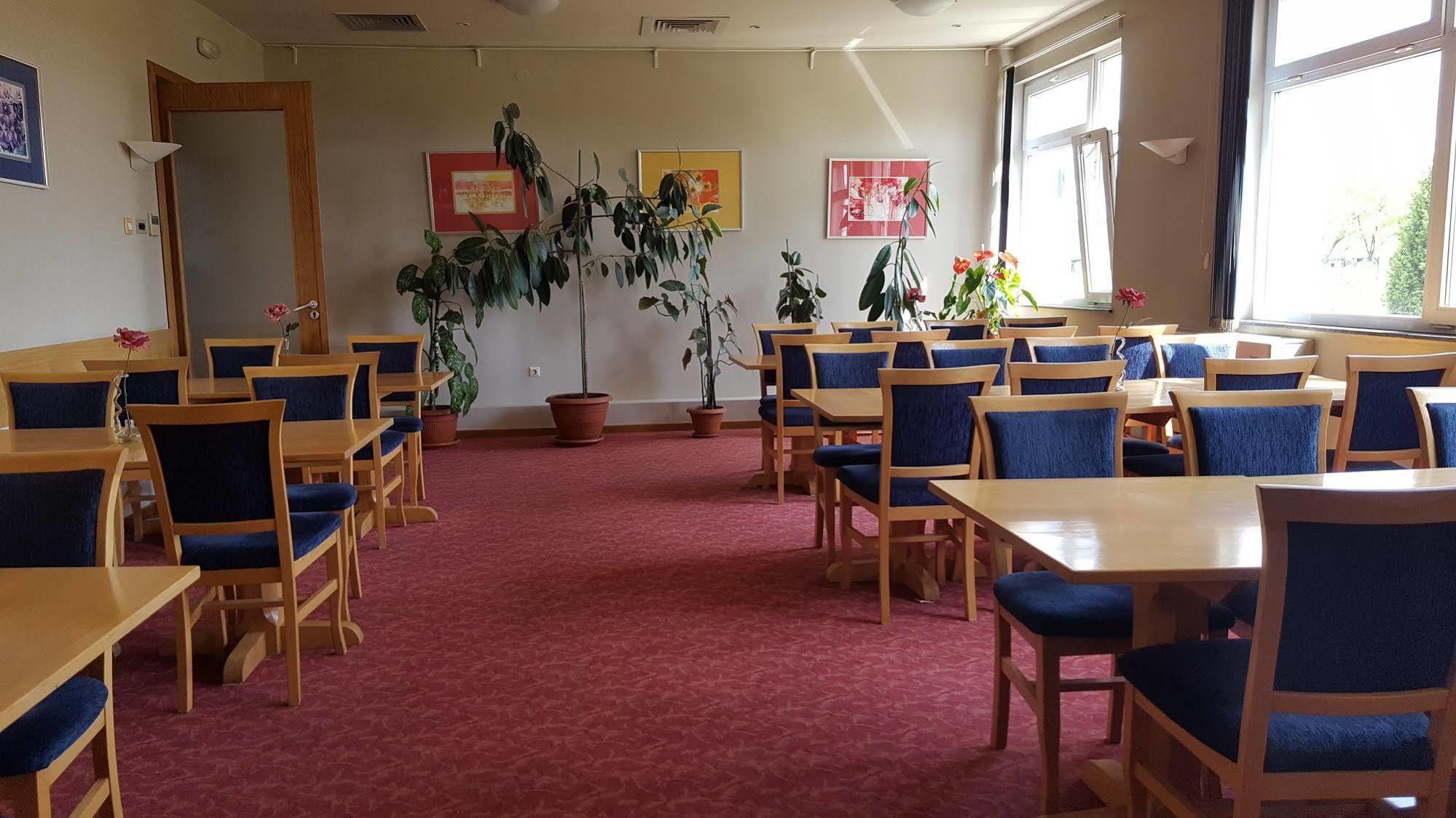 Iris Hotel Bors Buitenkant foto