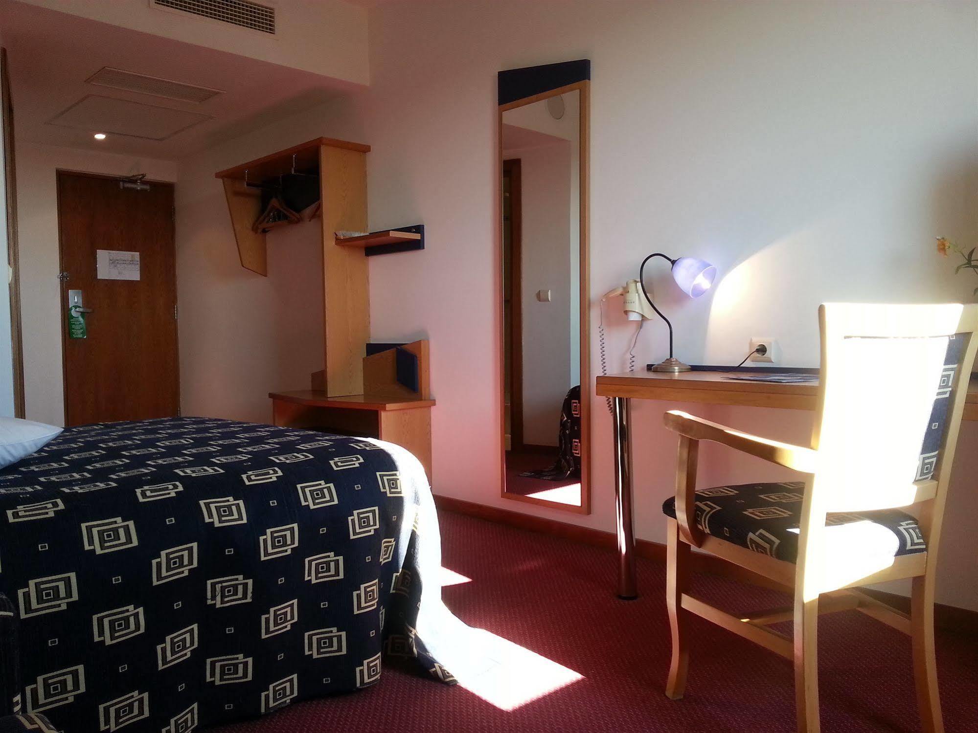 Iris Hotel Bors Buitenkant foto