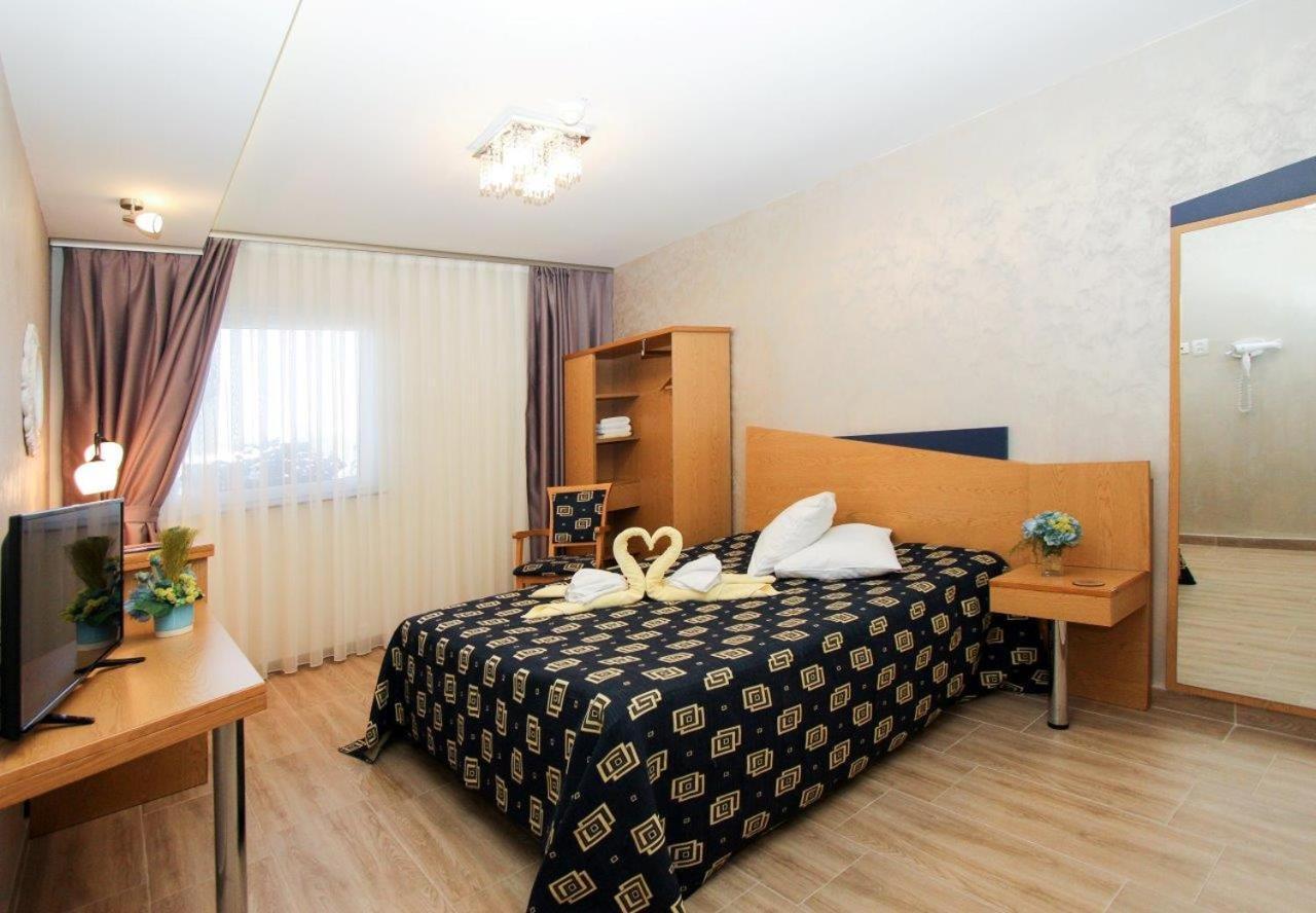 Iris Hotel Bors Buitenkant foto