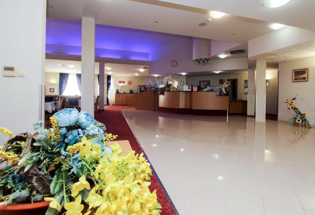 Iris Hotel Bors Buitenkant foto